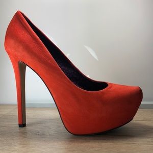 Platform stilettos in orange suede Jessica Simpson
